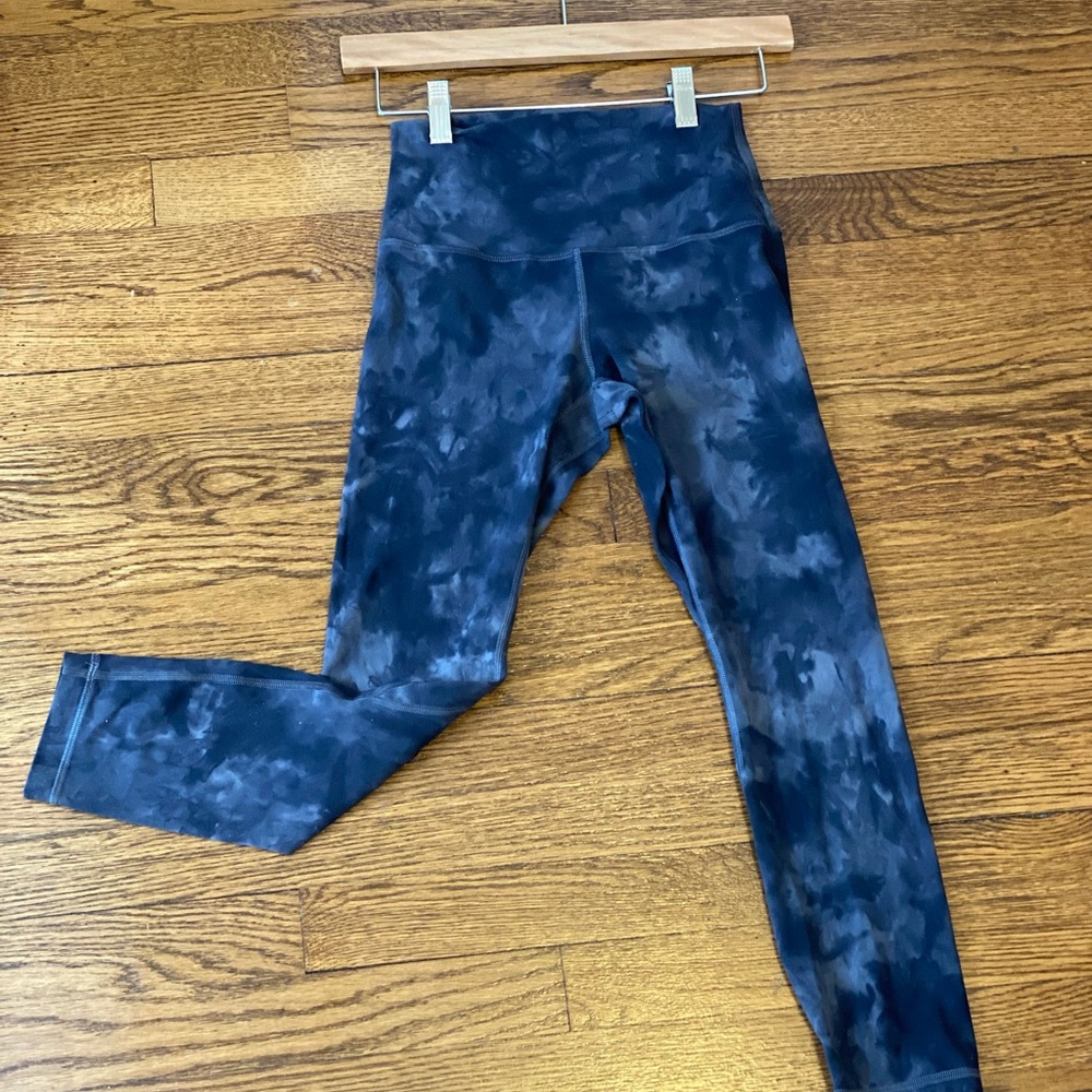 Lululemon high waisted Align leggings 25”